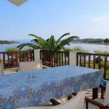 Apartment Lila Vourvourou