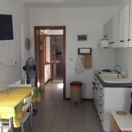 Lila Apartman