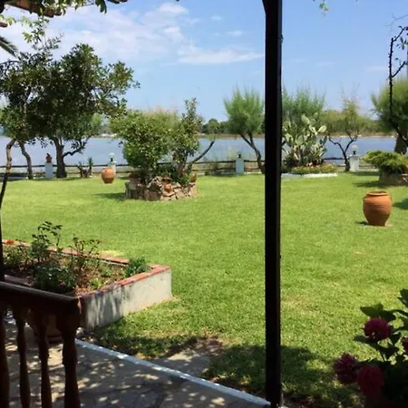 아파트 Lila 보우르보우로우